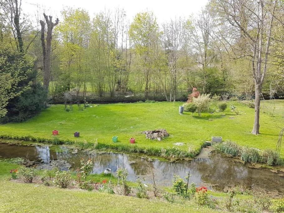 Charmante Maison Au Calme Yerres Esterno foto